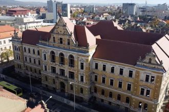 Palatul de Justitie inghite inca 150000 lei se cauta agenti de securitate pentru ruina de pe Victoriei