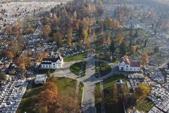 Program special la Cimitirul Municipal din Sibiu de Florii si Paste acces auto gratuit in mai multe zile