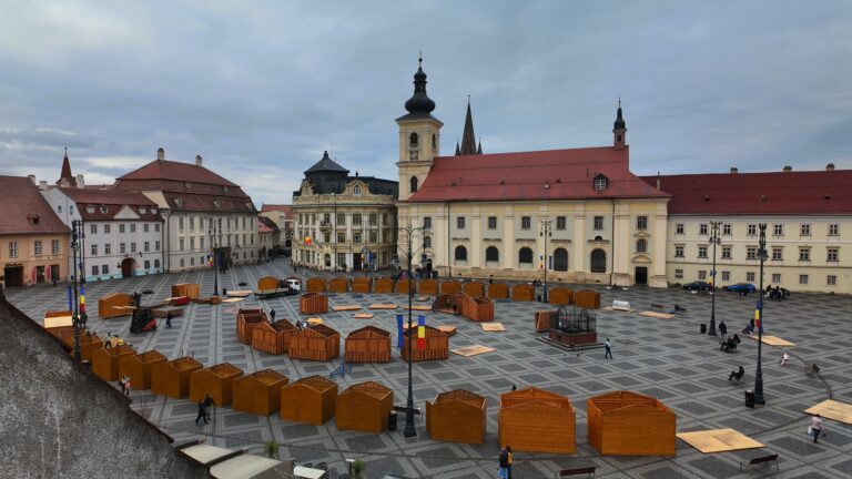 Targul de Pasti din Sibiu dispune de casute asemanatoare celor din Elvetia le vom putea admira si la Targul de Craciun