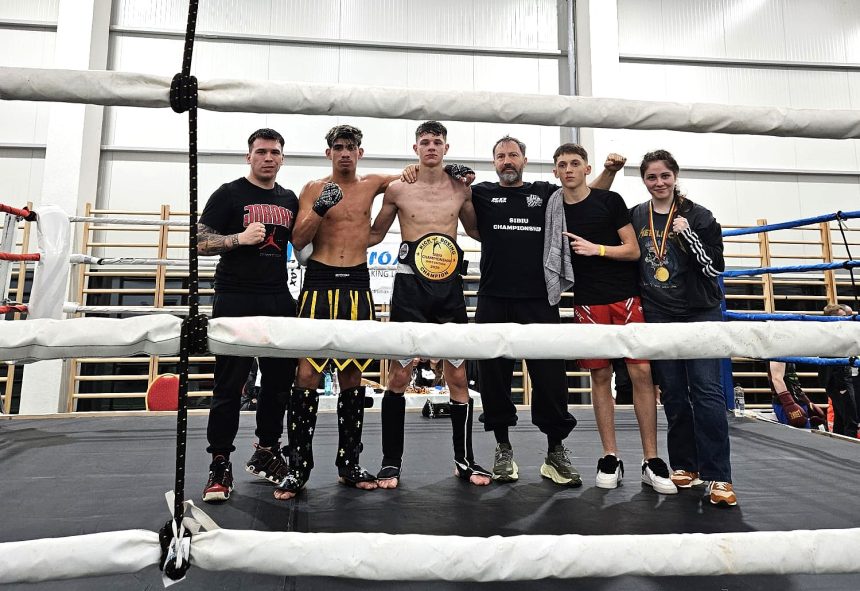 Ziua pe santier seara la antrenament antrenorul din Sibiu care formeaza campioni la kickboxing