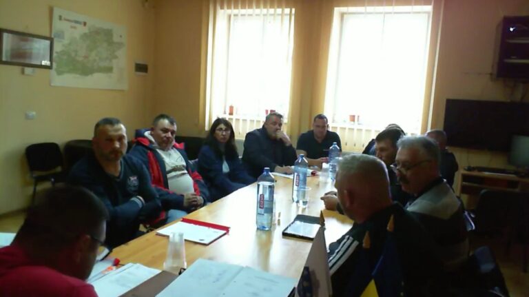 scandal la primaria arpasu de jos din cauza autostrazii sibiu fagaras un consilier a renuntat la functie