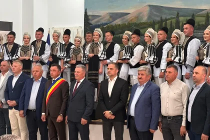 Ciobanii din Poiana Sibiului, reuniți la cel mai mare târg de profil din România