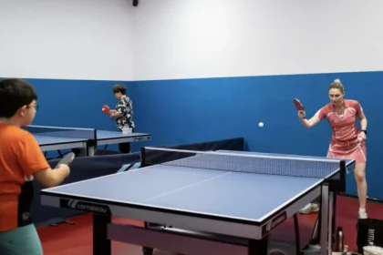 Fosta sportivă Claudia Bînță predă tenis de masă la Sibiu: Copiii vin de drag la ore