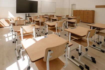 Mobilier nou, table inteligente și cabinete modernizate la Școala Gimnazială Biertan
