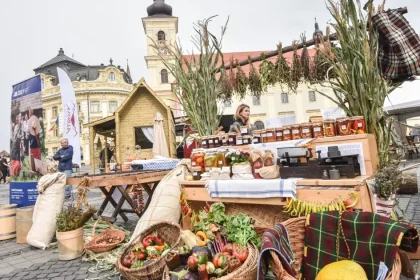 Piața Mare din Sibiu, gazdă timp de patru zile a Târgului Internațional de Ecoturism