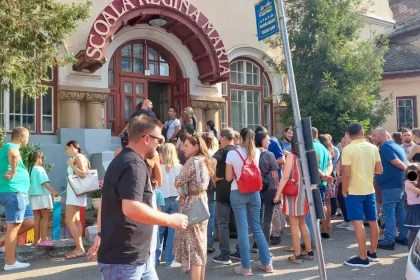 Scandal la Școala Regina Maria, iar Mănăstirea Ursulinelor are proprietar nou