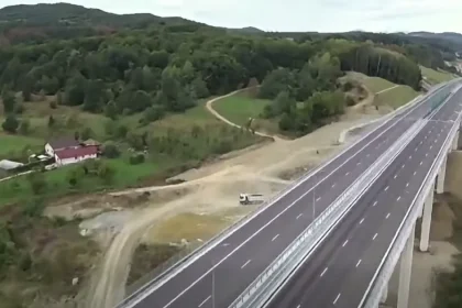 Șofer de TIR, emoționat de secțiunea Tigveni - Curtea de Argeș a autostrăzii