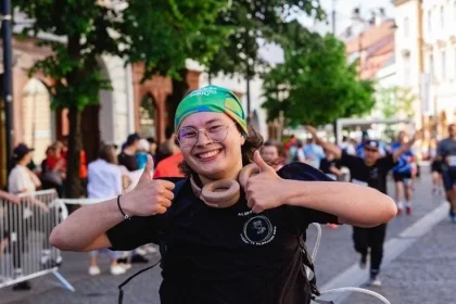 Tânăr din Sibiu întors din Irlanda invită publicul la proiecția scurtmetrajului său