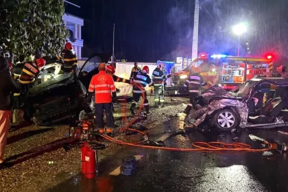 Accident grav în Vâlcea: șofer de 25 de ani și două fete de 17 ani au murit