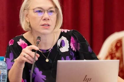 Comisia de sănătate a avizat proiectul USR: femeile pot avea un apropiat la naștere