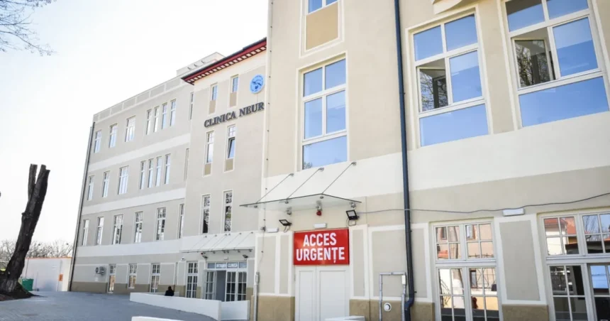 Față asimetrică, braț slab și vorbire afectată pot indica AVC. Sunați imediat 112