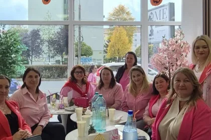 Femei din Mărginimea Sibiului și Țara Oltului discută despre prevenția cancerului de sân