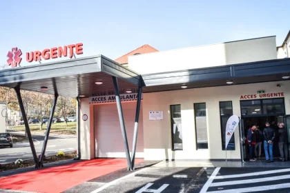 Femeia de 80 de ani căzută în canal, tratată la UPU și transferată la Psihiatrie