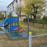 Lucrările de reabilitare a locului de joacă și recreere de pe strada Tomis, finalizate