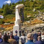 Monument al constructorilor Transfăgărășanului, dezvelit la Cota 1800