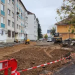 Parcare nouă lângă Poliție, cu ieșire pe Revoluției. Primăria, despre copacii tăiați