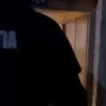 Percheziție la Cornățel în cazul camerelor ascunse în prize