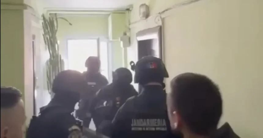 Percheziții în Sibiu și Roșia: șase suspecți reținuți pentru proxenetism