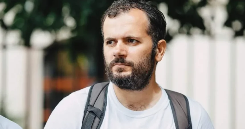 Radu Vancu semnează petiția pentru Târgul de Carte de la Frankfurt