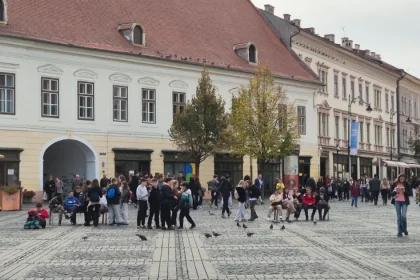 Sibiul, invadat de copii din țară în „săptămâna altfel” la muzee și-n centrul istoric