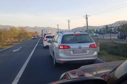 Trei ambuteiaje și șapte minute în plus pe ruta Sibiu-Boița după închiderea autostrăzii