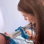 Urmele verii, tratate cu laser la Clinica Regina Maria din Cartierul Arhitecților