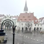 Vremea se răcește la Sibiu, ploi și lapoviță la munte. Minime de 1 grad miercuri spre joi